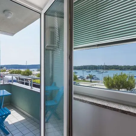 Apartment Riva *