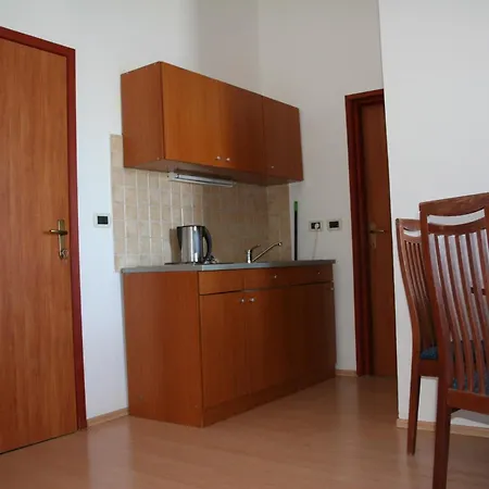 Apartment Riva *