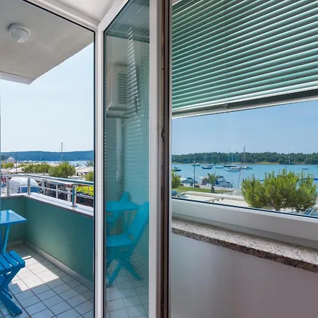 Apartment Riva *